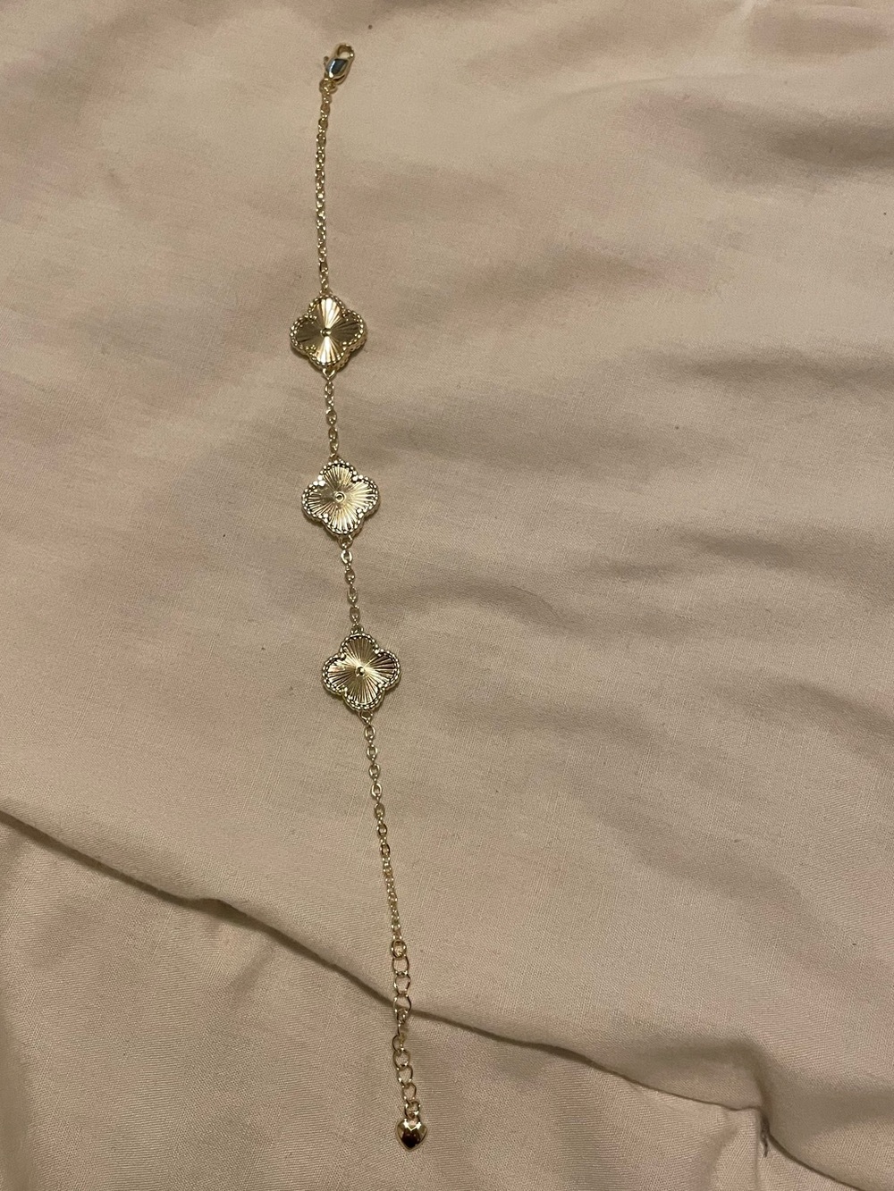 New - 14k gold finish Clover bracelet